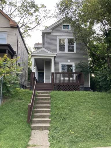 Main picture of 3509 Woodburn Ave