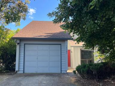 Main picture of 14105 SE 6th St