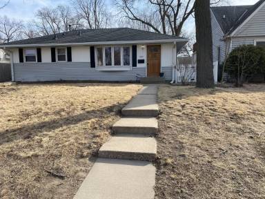 Main picture of 7217 1st Ave S