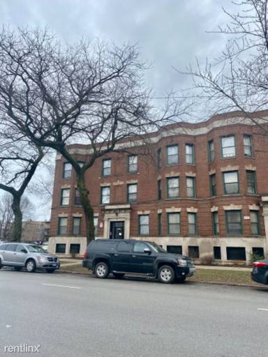 Main picture of 5609 S Michigan Ave