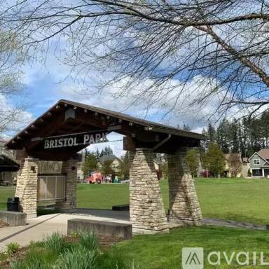 Main picture of 10494 Eastridge Ln NE