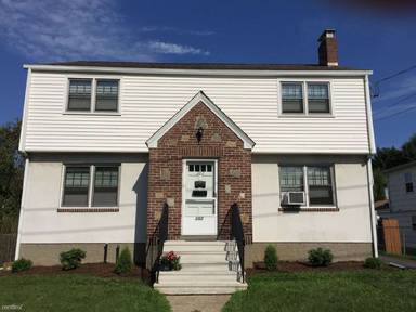 Main picture of 101 Adams St