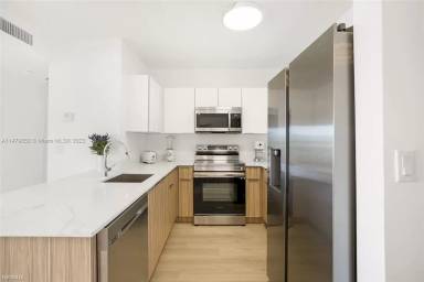 Main picture of 9881 E Bay Harbor Dr