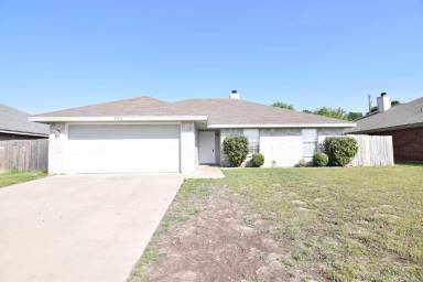 Main picture of 3902 Roundrock Dr
