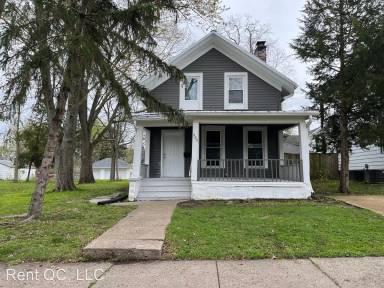Main picture of 909 E 14th St