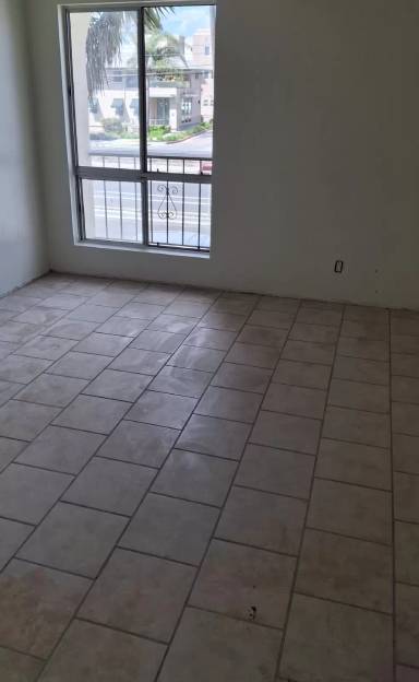 Main picture of 500 W Gonzales Rd