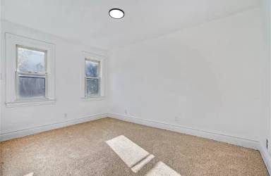 Main picture of 253 Southern Ave
