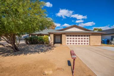 Main picture of 4048 W Mercer Ln