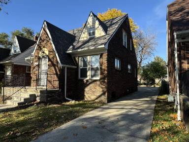 Main picture of 9258 Boleyn St