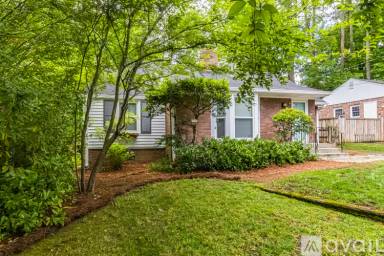 Main picture of 2291 Strathmore Dr NE