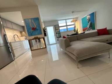 Main picture of 360 Meridian Ave
