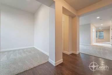 Main picture of 15205 NE 102nd Way