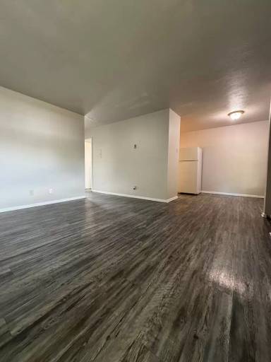 Main picture of 421 Poplar Level Ct
