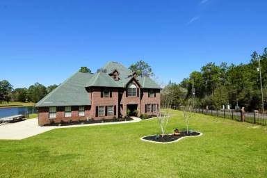 Main picture of 100 Sioux Cir