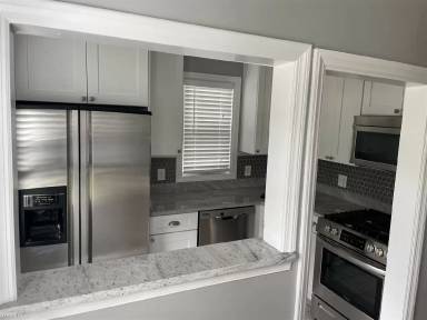 Main picture of 1 Fuller Ave