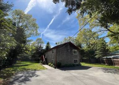 Main picture of 65 Lakeside Dr