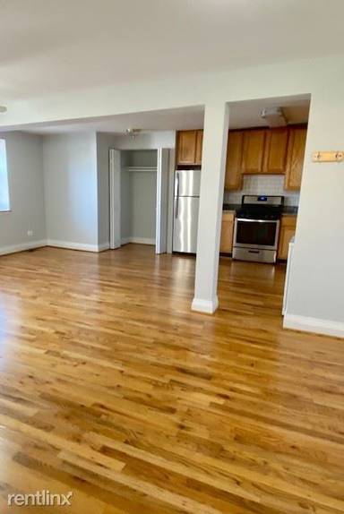 Main picture of 1459 N Milwaukee Ave