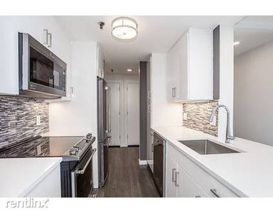 Main picture of 390 Commonwealth Ave