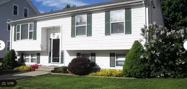 Main picture of 92 Pleasant St