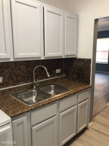 Main picture of 7600 S Essex Ave