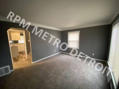 Main picture of 15481 Fenton