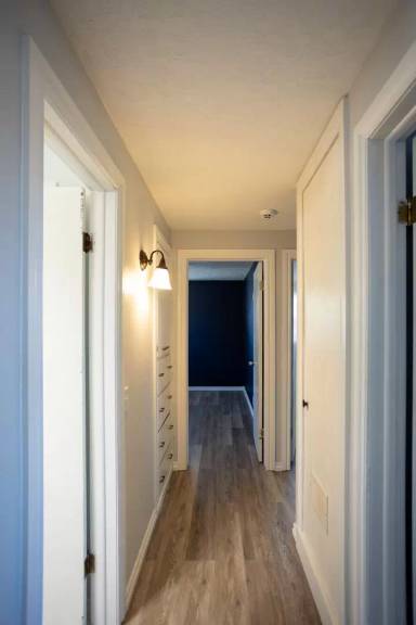 Main picture of 902 E Kee St