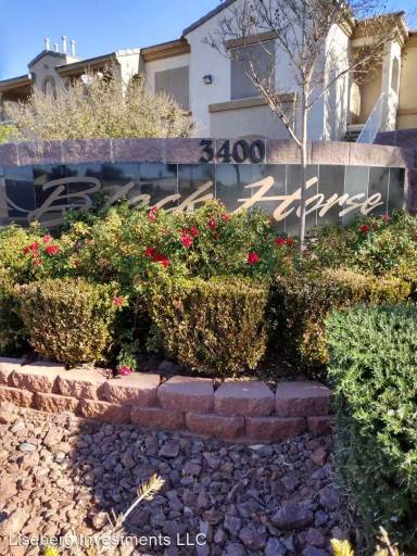 Main picture of River Oaks