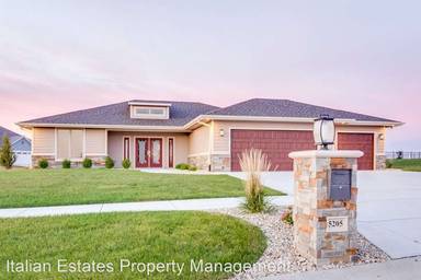 Main picture of 5205 Grand Luxe Dr