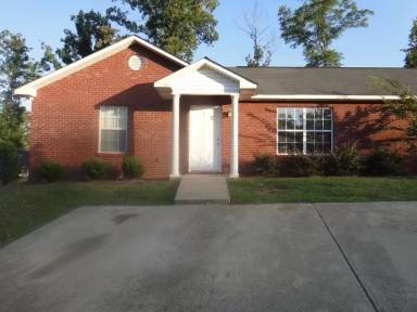 Main picture of 749 Yeager Ln