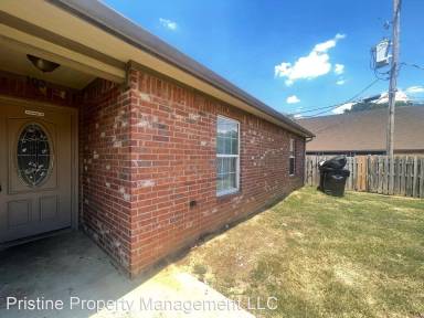 Main picture of 1014 Sapphire St
