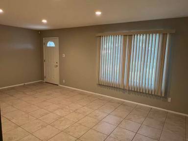Main picture of 331 E Laguna Dr