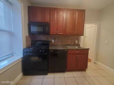 Main picture of 384 Baldwin Ave