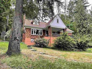 Main picture of 2028 E 18th Ave