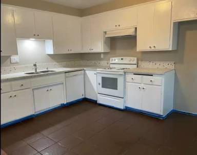 Main picture of 252 E Jackson St