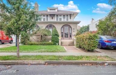 Main picture of 268 Beaumont St