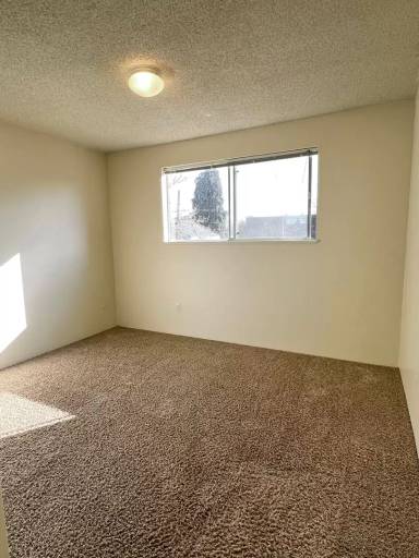Main picture of 620 NW 21st St