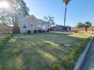 Main picture of 118 Dixon Ave