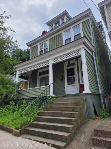 Main picture of 223 Chester Ave