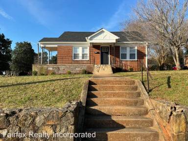 Main picture of 102 W Summit Ave