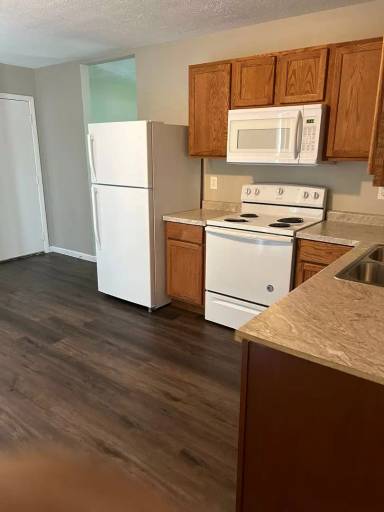 Main picture of 4405 Phoenix Dr