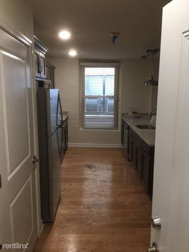 Main picture of 420 Broadway