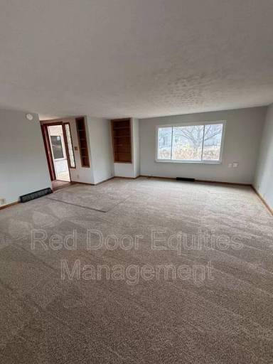 Main picture of 1401 W Mulberry St