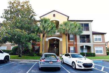 Main picture of The Crest at Waterford Lakes Condo