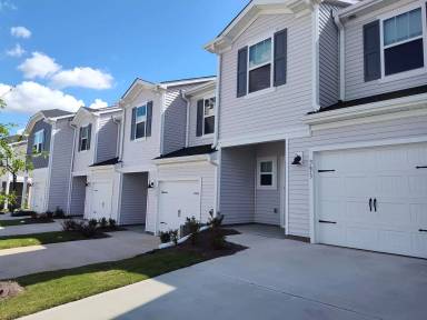 Main picture of 3673 Backwater St