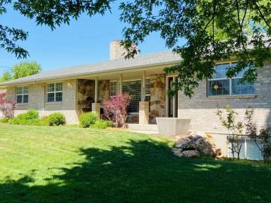 Main picture of 3021 E Little Cottonwood Rd