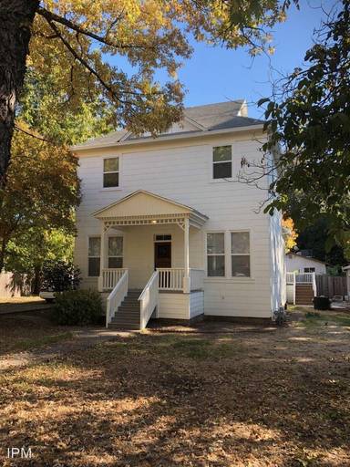 Main picture of 1507 W 5th St