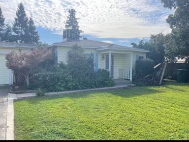 Main picture of 603 E K Ave