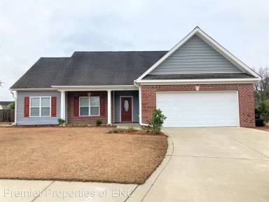 Main picture of 221 Diamond Ct
