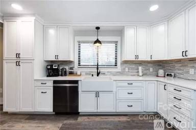 Main picture of 208 Goodman Cir NE