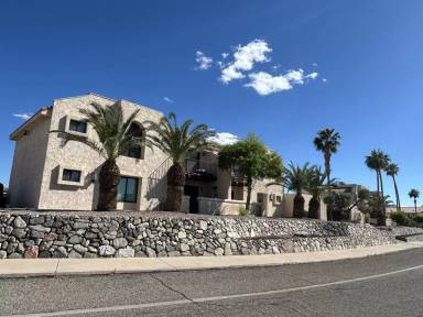 Main picture of 1796 Bahama Ave